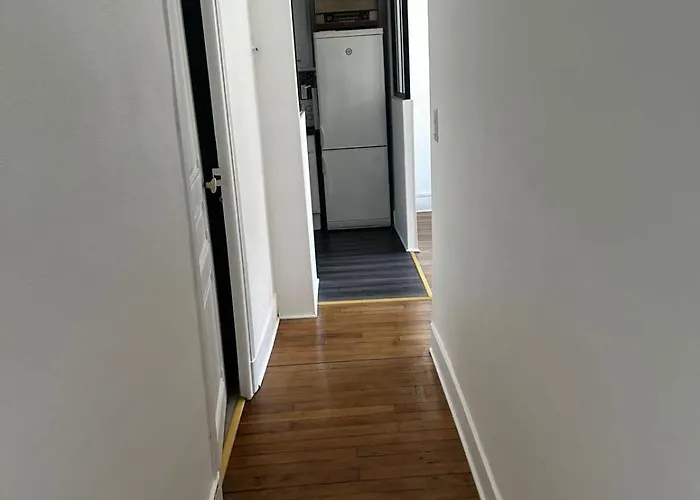 Le Floraline-au Coeur D'aix Les Bains - 3 * エクスレバン