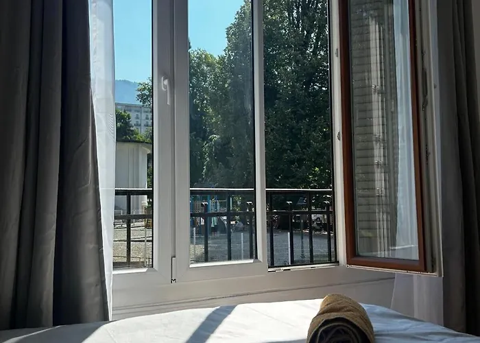 Le Floraline-au Coeur D'aix Les Bains - 3 * エクスレバン